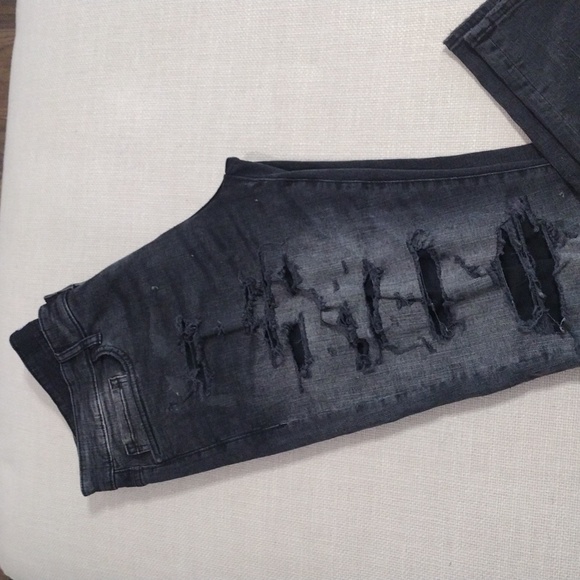 Jordan Craig Distressed Straight Jeans. Size 36X32 - Picture 6 of 8